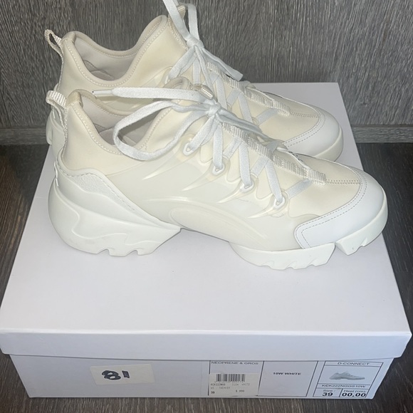 Dior D-Connect Sneaker - Picture 2 of 9